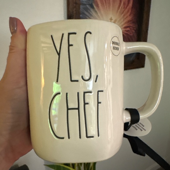 β¨π Rae Dunn βYES, CHEFβ Artisan Mug β NWT πβ¨ - Picture 3 of 5